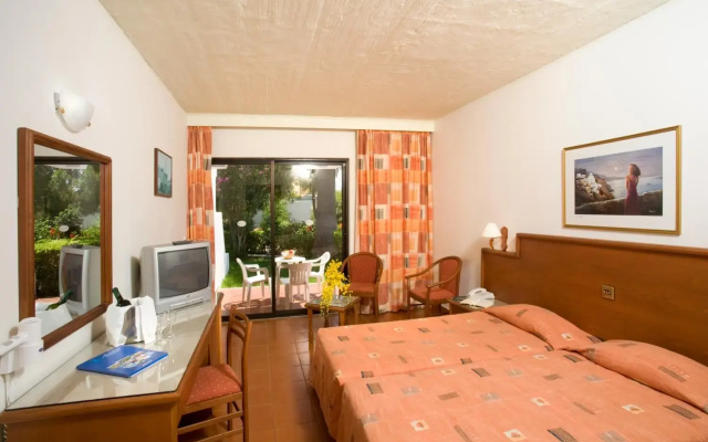 Blue Horizon Hotel And Bungalows