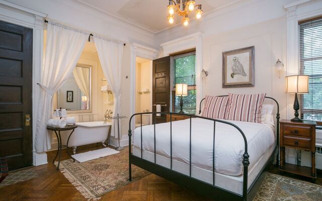 Lefferts Manor Bed and Breakfast