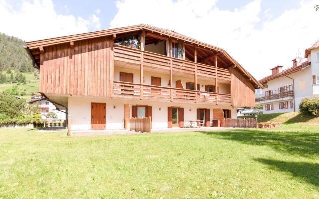 Spacious Chalet with Garden near Ski Area in Tyrol