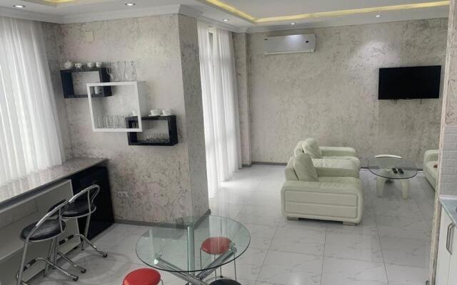 PIROSMANI APARTMENTS 18d