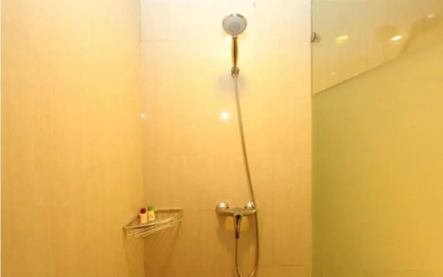 Metropolo, Wuhan, Wanda Plaza-Wuhan Sports Center