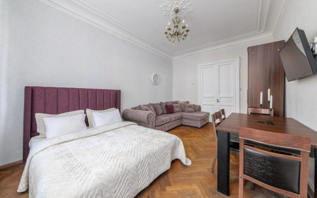 DeRent Aparts (ДеРент Апартс) на переулке Антоненко