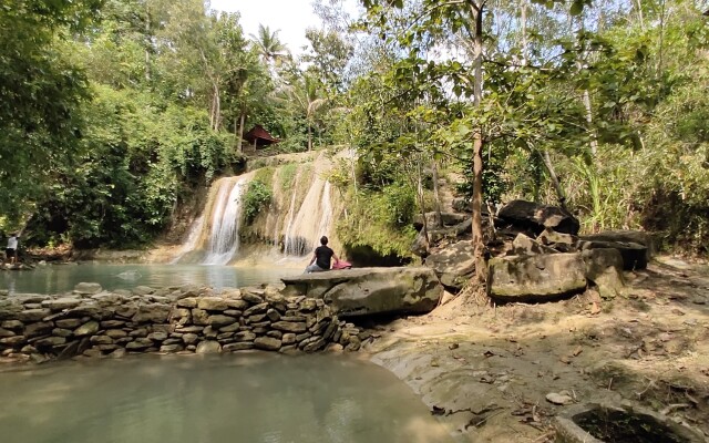 Natural Stone Homestay Syariah - Hostel