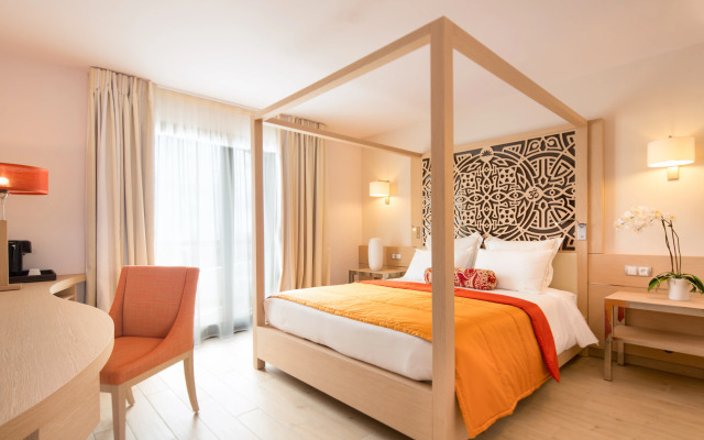 Akoya Hotel & Spa