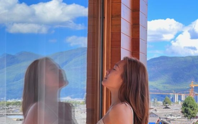 Yijian Yunkuan · Beyond Streams & Hills｜Laid‑back Days Panoramic Private‑Tub Retreat (Sifang Street) – People – Lijiang