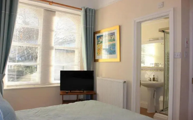 Trafalgar House Hotel - B&B