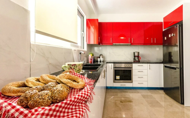 Taurus - Deluxe Apartment with Sea View