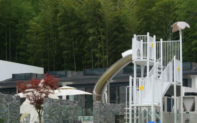 Fuyao Wild Luxury · Designer Pool Resort