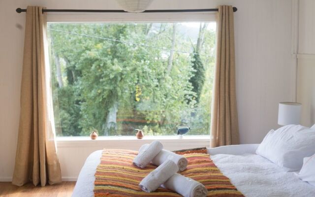 Punta Piedras Lodge & Marina