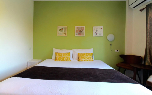 Green Apple Villa – Guest Rooms – Sattahip