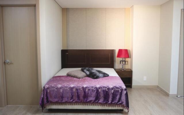 Stay 7 Gongdeok Residence