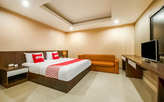 OYO 281 the Reader Cafe and Room