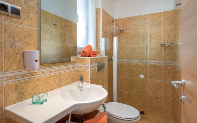 Amazing Home in Milna With 6 Bedrooms, Wifi and Outdoor Swimming Pool