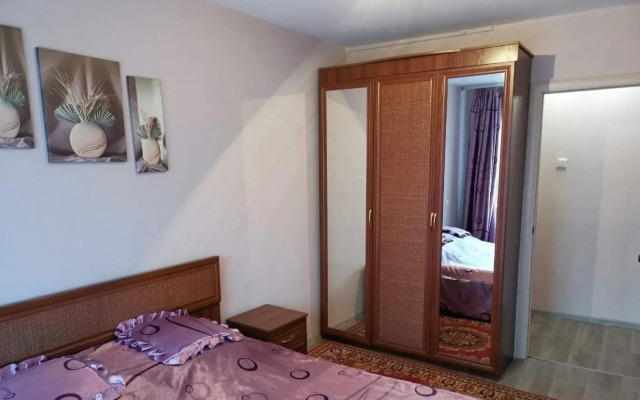 Апартаменты на улице Обручева 3