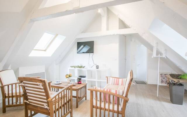 Calm and Comfortable Apartment in Bayeux