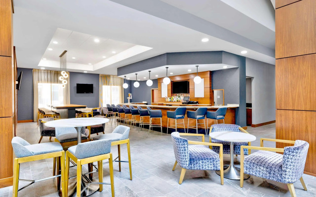 DoubleTree by Hilton Davenport