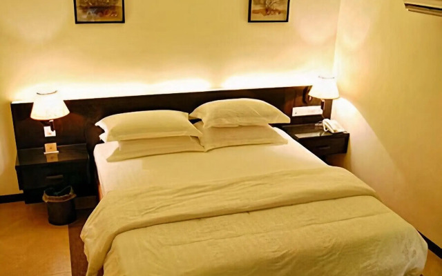 Ernes Hotel