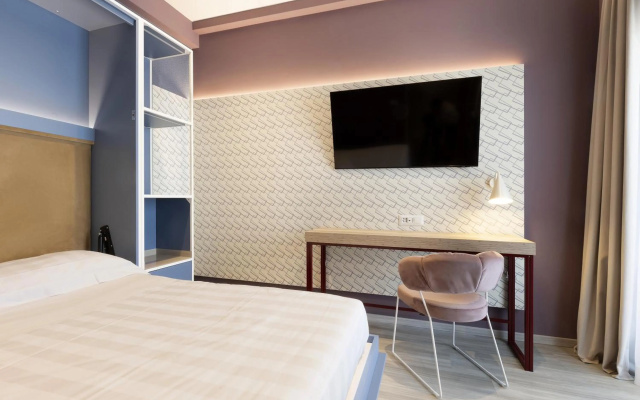 Adesso Hotel