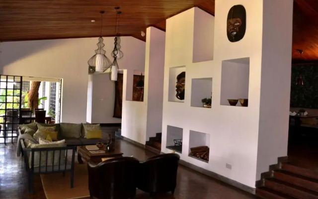 Mitengo House