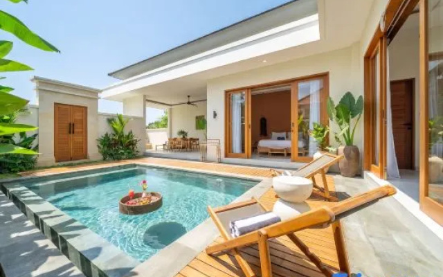Dasha 2 - Chic 2BR Canggu Hideaway with Spacious Pool & Patio – Pool – Kerobokan Kelod