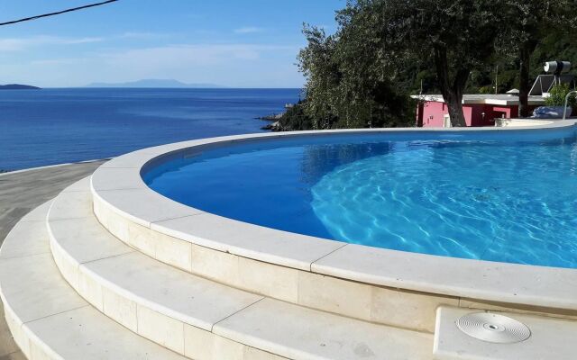 Enjoy Lichnos Bay Village Camping, Hotel & Apartments A.E.T.E