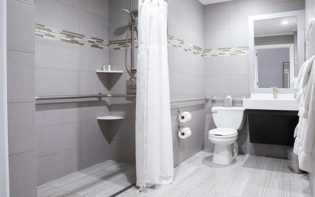 Martinique New York on Broadway, Curio Collection by Hilton