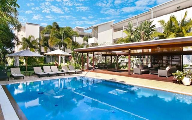 Luxury Bale Penthouse & Jacuzzi Spa 1328 North Culture