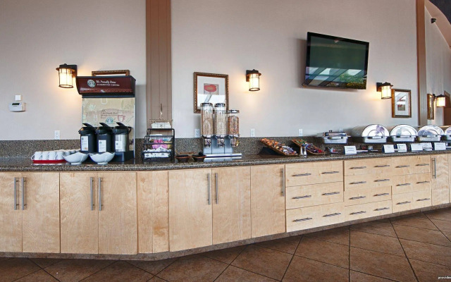 Best Western Plus Mirage Hotel & Resort