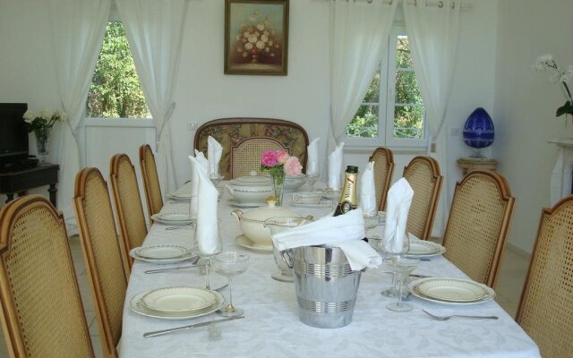 Domaine De Lardoisiere