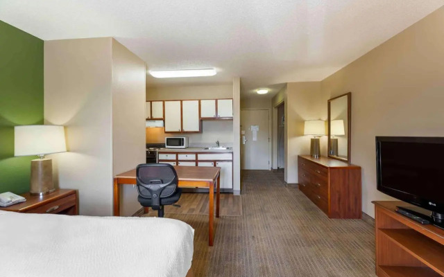 Studio Plus Akron - Copley