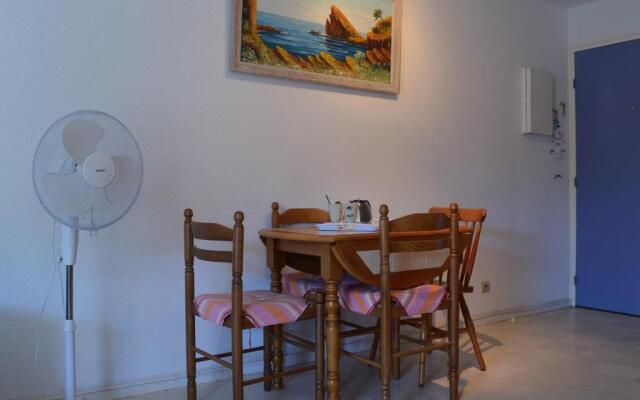 Appartement Le Grau-du-Roi, 2 pièces, 4 personnes - FR-1-250-108