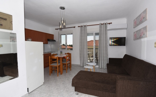Isolde Apartment by TravelPro Services - Kalli...