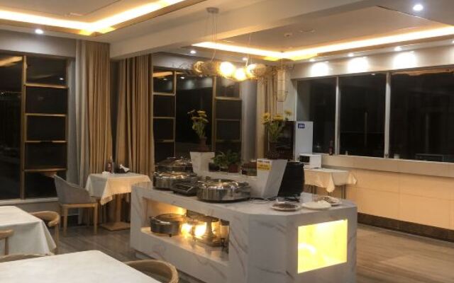 Lufeng Tianying Hotel
