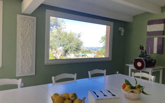 Country Villa with Swimming Pool