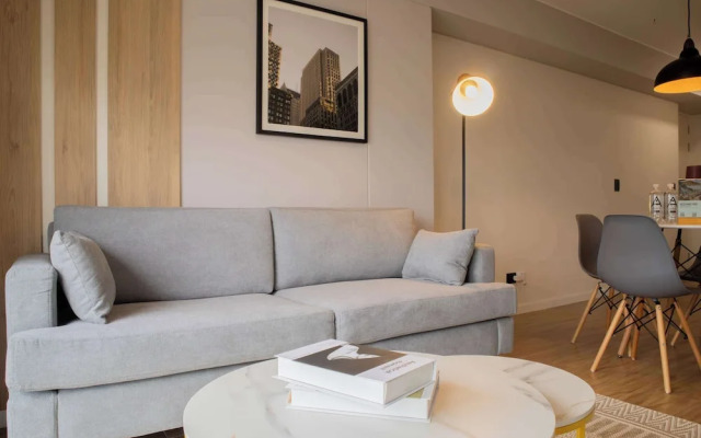 w Enchanting 1BR w Balcony in San Isidro