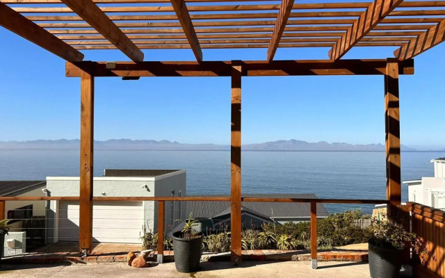Relax,Revive,Reset & enjoy the sounds of the sea!