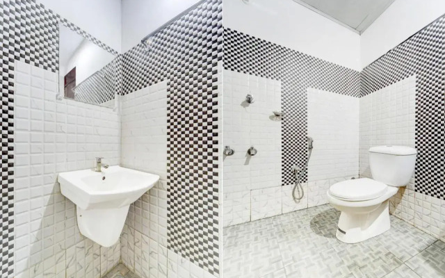 R K Residency by OYO Rooms