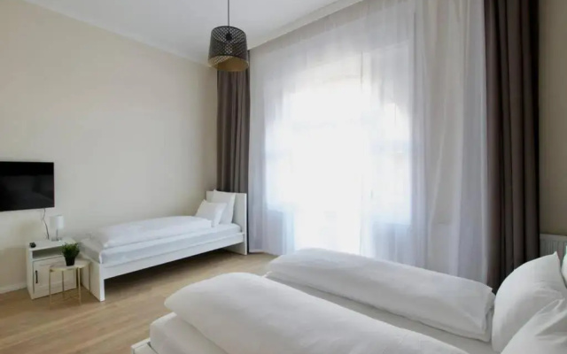 Premium Apartment by Hi5 - ASTORIA 4 bedroom