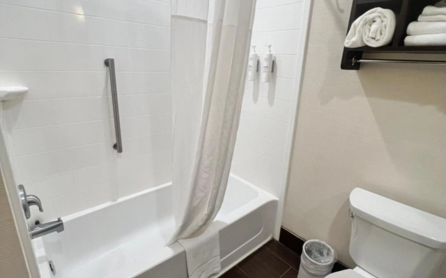 Hampton Inn & Suites Bartonsville