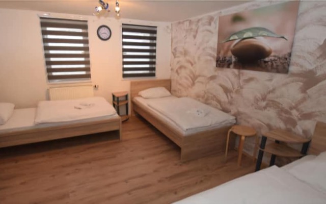 AB Apartment 83