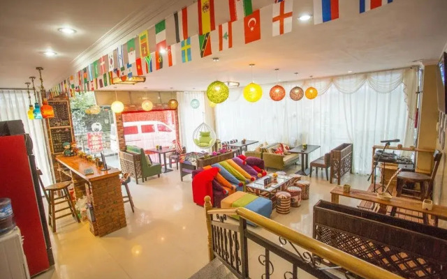 Yanziwu Mandian Youth Hostel