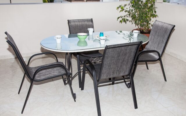 Modern apt.with sea view in Glyfada