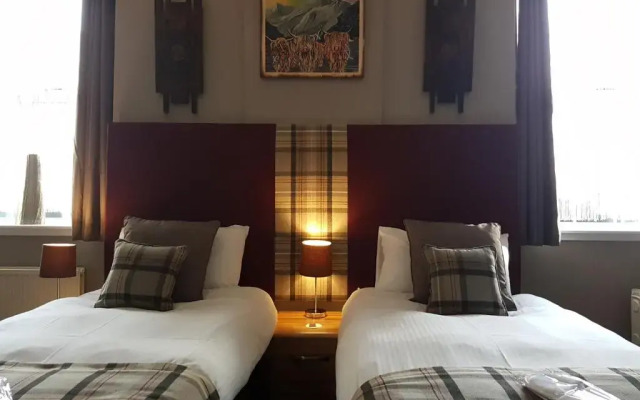 Fairburn Hotel