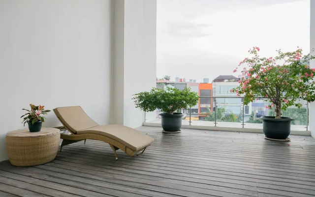 Nice and Elegant 2BR Apartment at Veranda Residence Puri