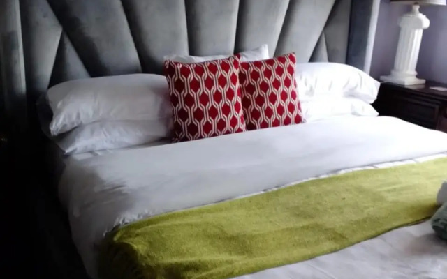 norizana's apartment