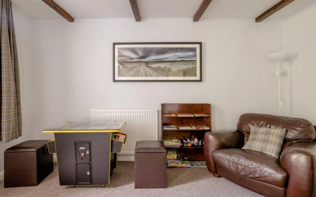 Oldmill-2bed-sleeps6-hottub-privategarden