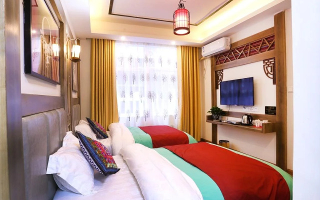 YunShangHuaKai Boutique Inn