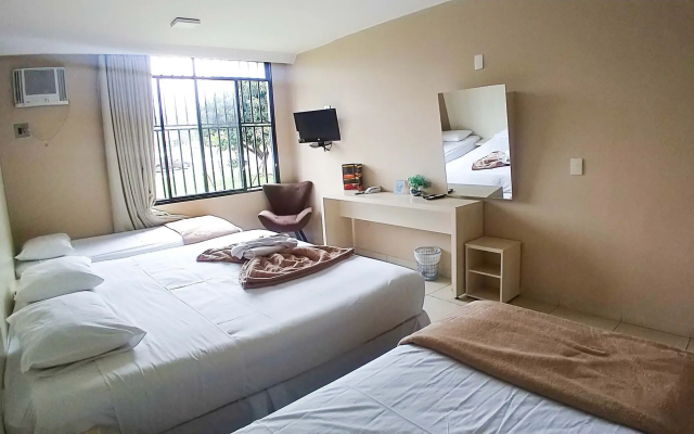 Hotel Diplomat by Bsb Inn