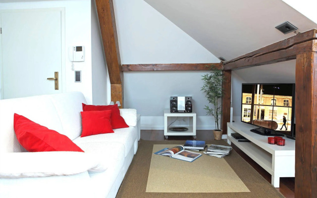 The Queen Luxury Apartments - Villa Giada
