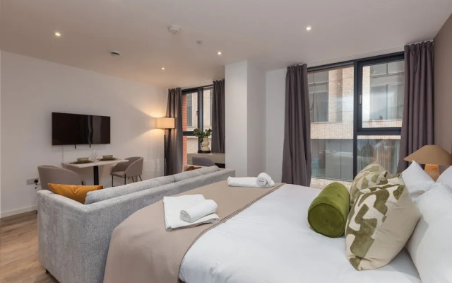 Spacious Studio Near City Centre
